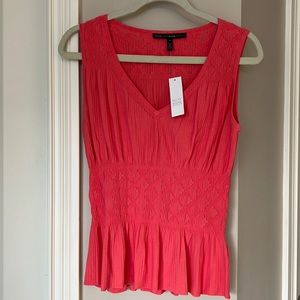 White House and Black Market Top